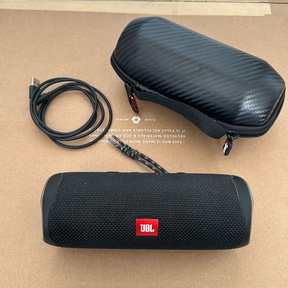 JBL Flip5 Portal Speaker with Case